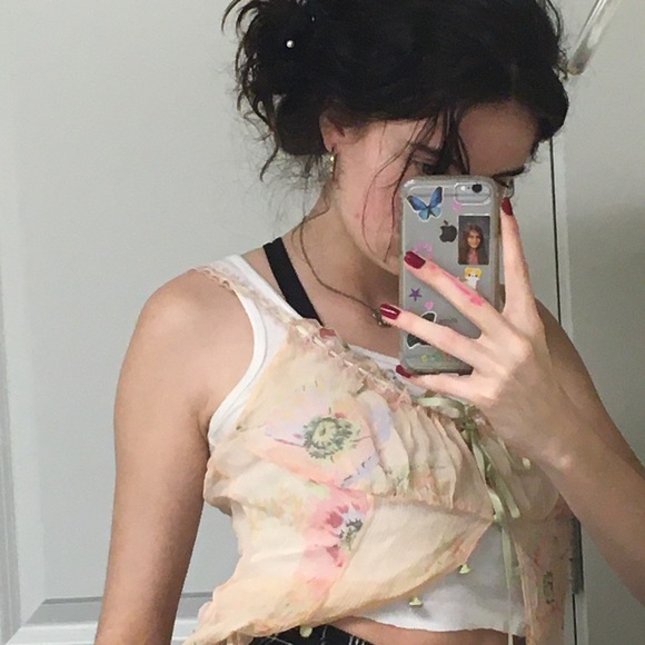 Lace Top with a lot of details and flowers - Picture 2 of 4